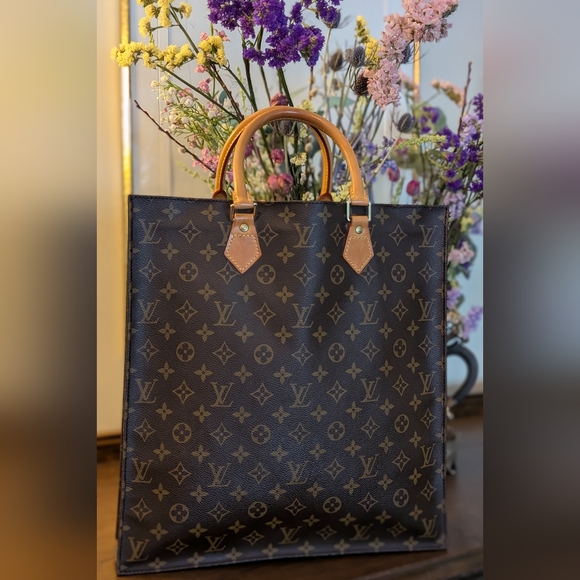 Louis Vuitton Vuitton Monogram Sac PM Bag - Picture 4 of 11